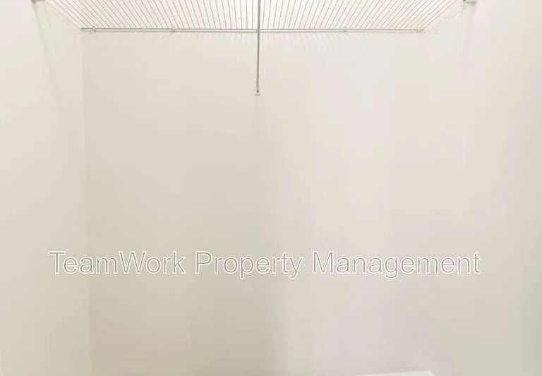 131 Boone St — Photo 17