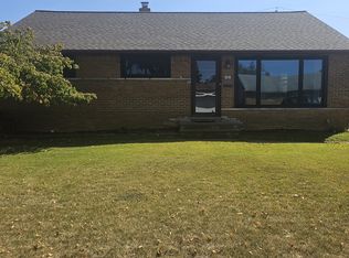 8451 Southlane Dr, Brooklyn, OH 44144