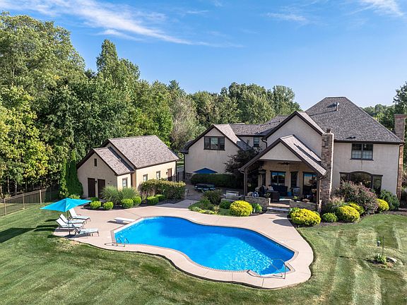 5th image of 2182 Woodland Hall Dr