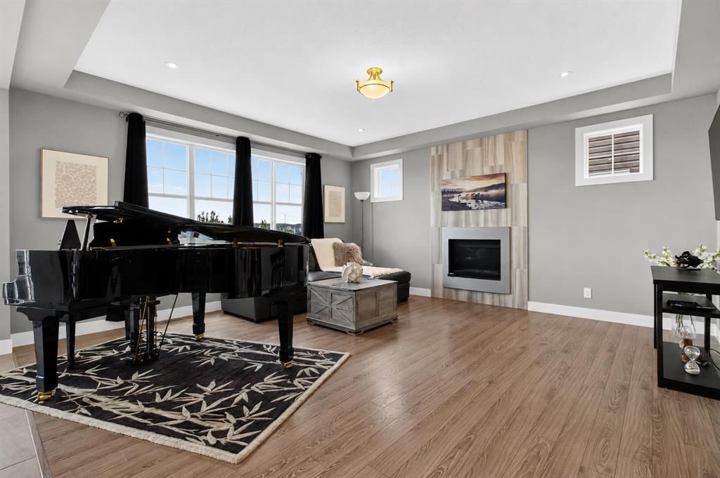 129 W Windford Park SW, Airdrie, AB - View 4