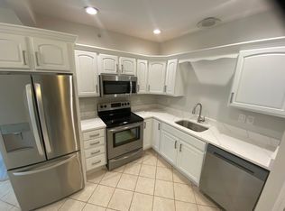 143 Providence St APT 4, Worcester, MA 01604