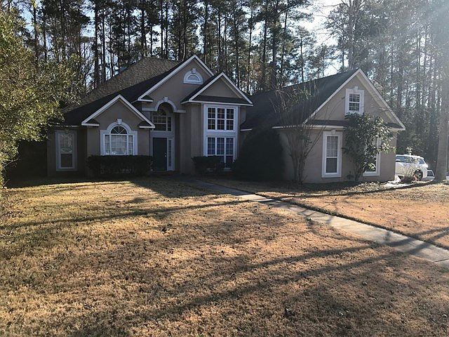 2nd image of 521 Oak Brook Dr