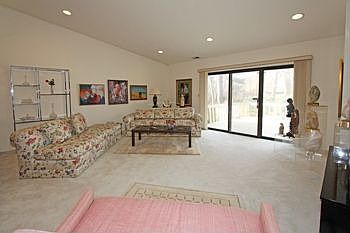 3rd image of 328 Doral Ct