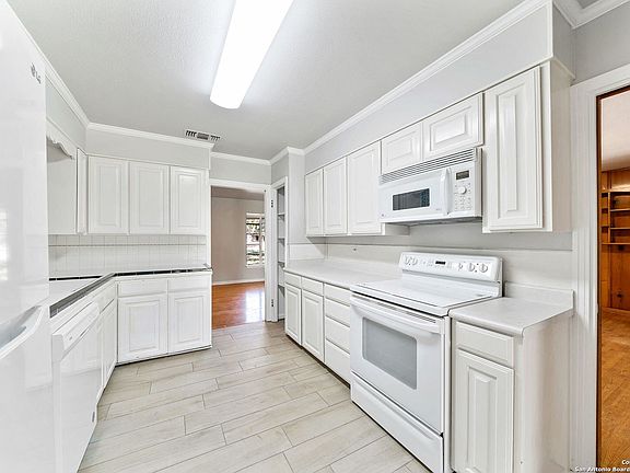 5th image of 206 CALADIUM DR