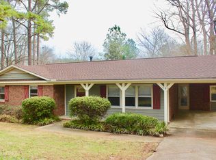 906 Belhaven Rd, Cary, NC 27513