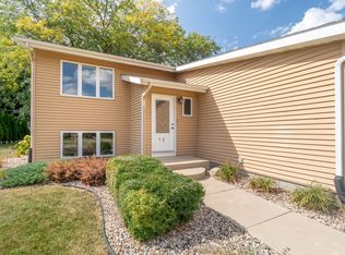 418 Colby Rd, Waterloo, IA 50701