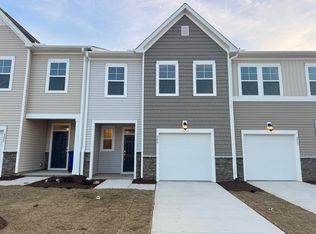 209 Lily Patch Ln, Smithfield, NC 27577