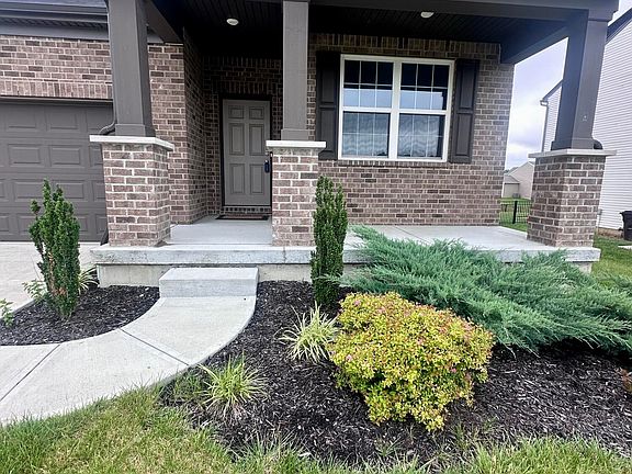 3rd image of 400 Champagne Ln