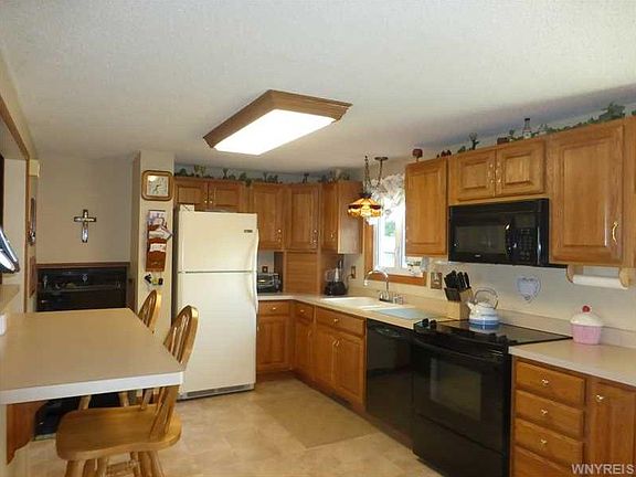 2nd image of 158 Marrano Dr
