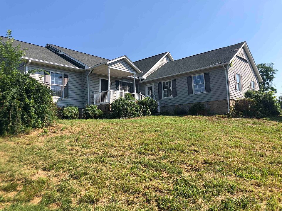 1st image of 26 Curly Willow Ln