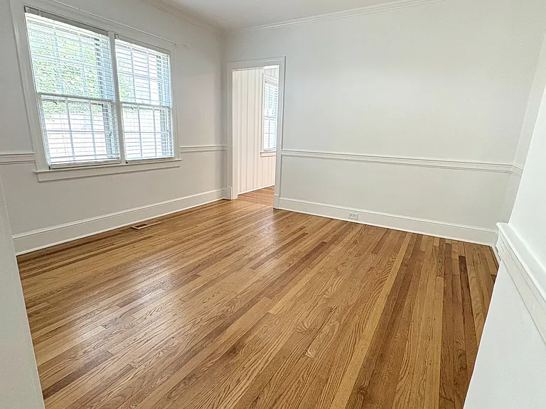 2807 Ashland St — Photo 5
