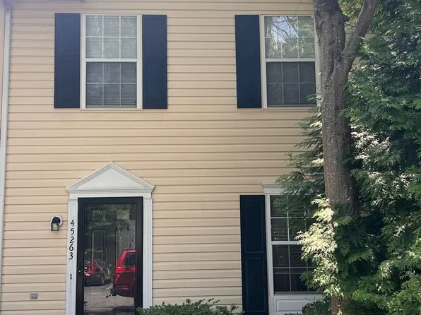 45263 Woodstown Way, California, MD 20619