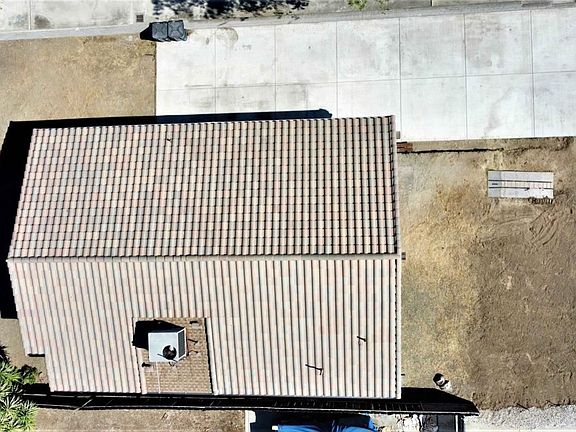 5th image of 715 Robert Ave
