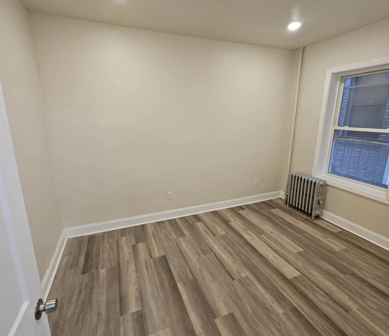 2 bed, 800 sqft, $2,049 — Photo 4