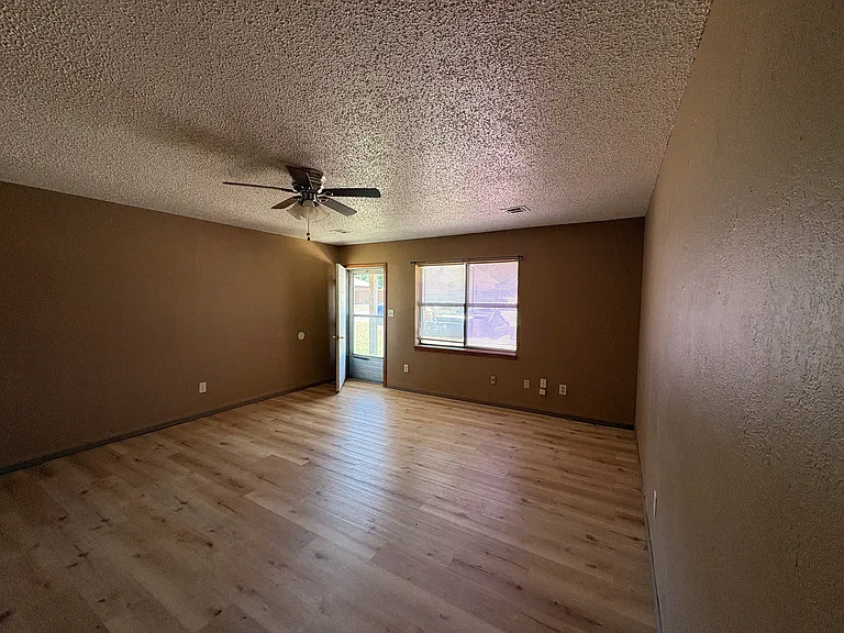 1603 S David St — Photo 2