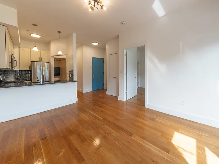 208 Grand St #3B — Photo 5
