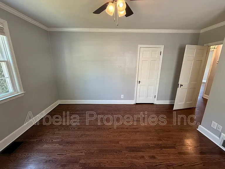 1437 Valley St — Photo 10