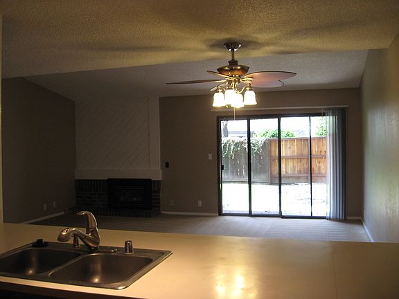 5th image of 6025 Halleck Pl