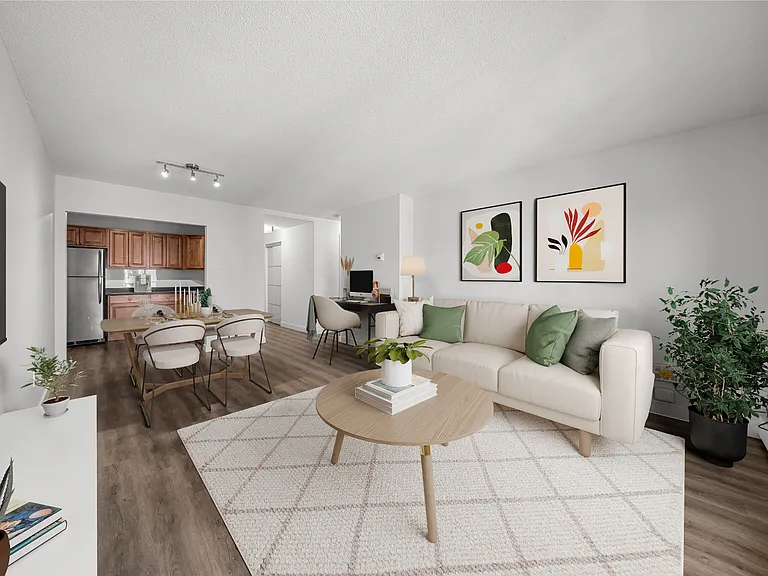 105 26th Ave SW — Photo 3