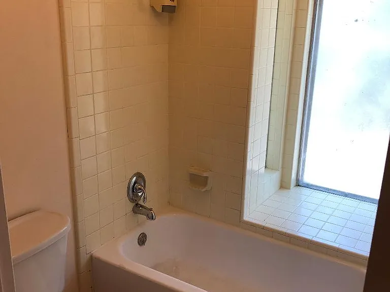 8446 Timber Gln — Photo 15