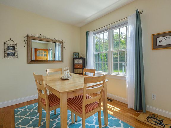 4th image of 464 N Falmouth Hwy #7D