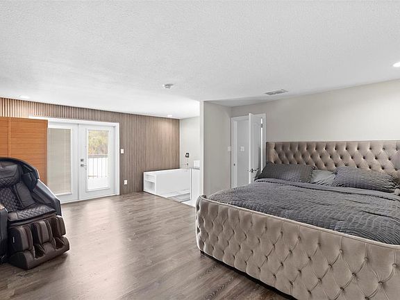 5th image of 10525 HOMESTEAD DRIVE