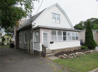 304 Greenfield St, Fairfield, CT 06825