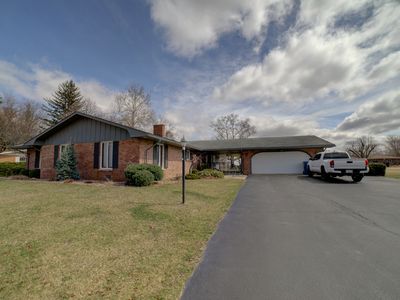 940 S Belmont Ave, Watseka, IL, 60970