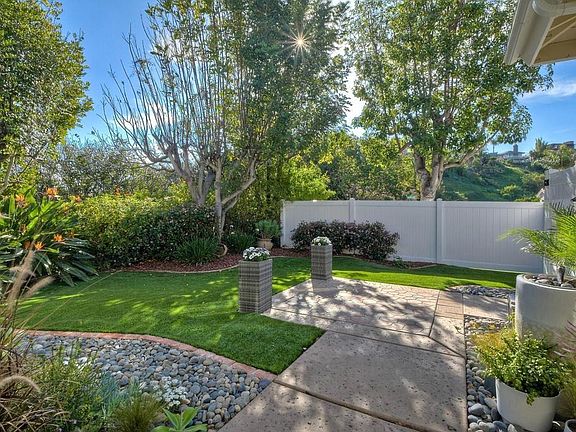 3rd image of 1850 Downs St