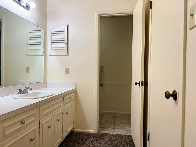 2213 Culver Dr — Photo 15