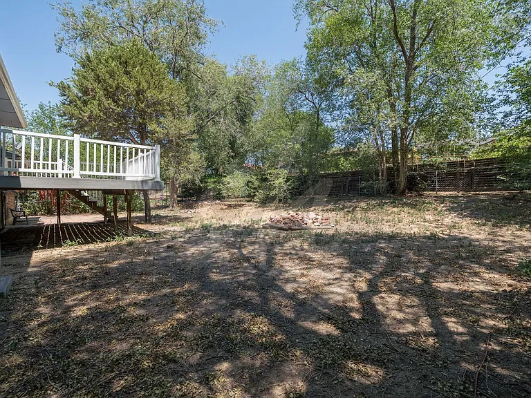 7123 Metropolitan St — Photo 22