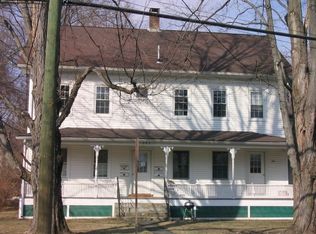 702 Main St APT 1W, Amherst, MA 01002