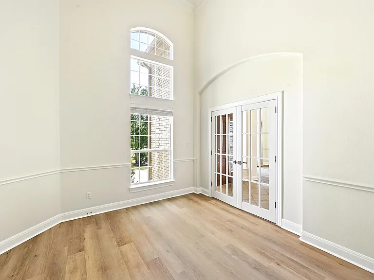 201 Varco Dr — Photo 14