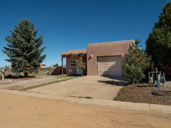 604 Sunset E, Taos, NM 87571-0000