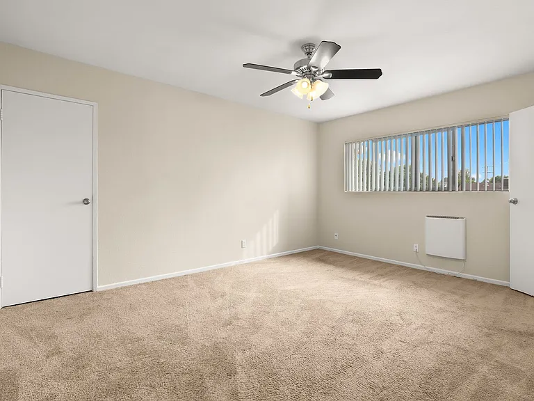 Melrose Place Apartments — Photo 88