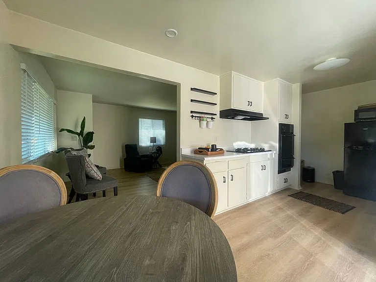178 Albert Pl — Photo 11