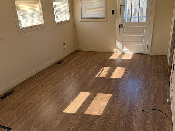 4th image of 243 Dodd St