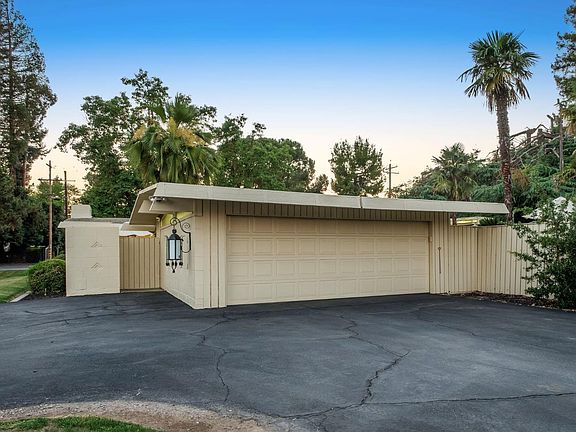 3rd image of 5306 N Sequoia Dr
