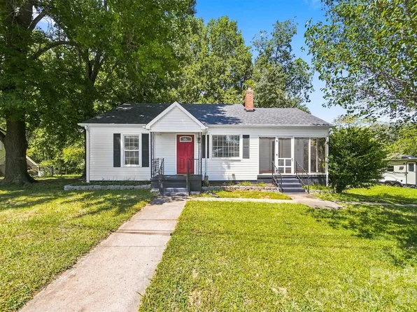 3226 Anderson St, Claremont, NC 28610