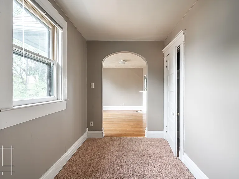 207 W Hubbard Ave — Photo 9