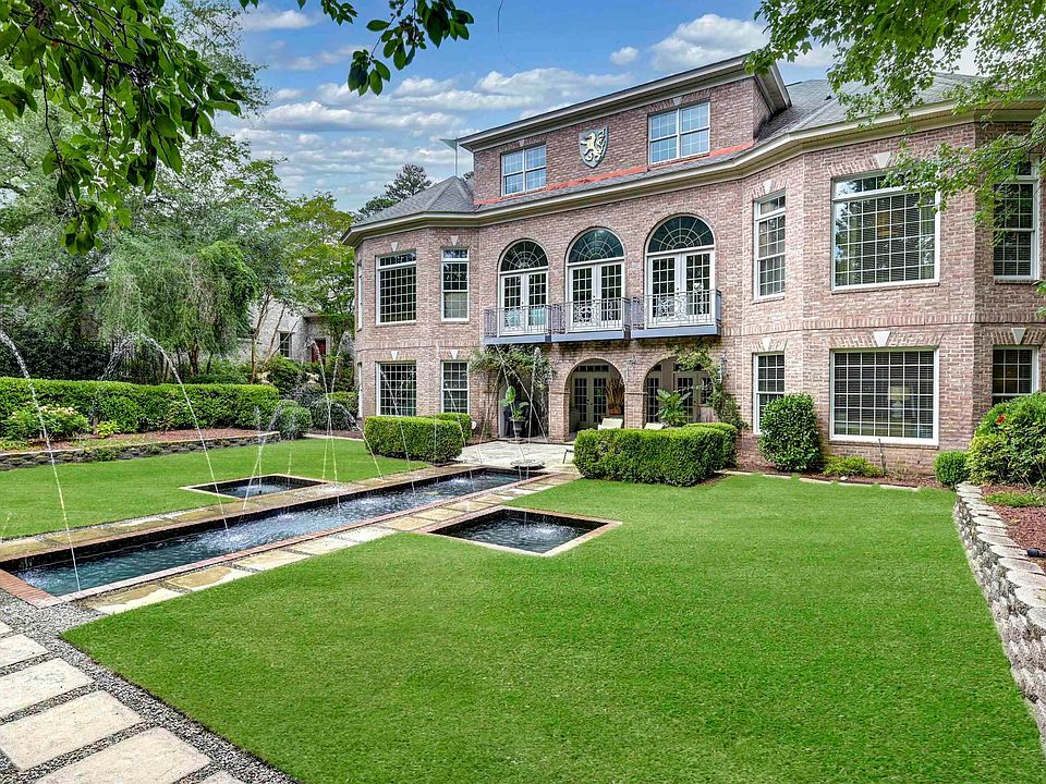 1st image of 116 Country Club Dr