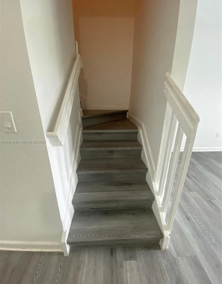 3 bed, 2.5 bath, 1526 sqft, $2,800 — Photo 4