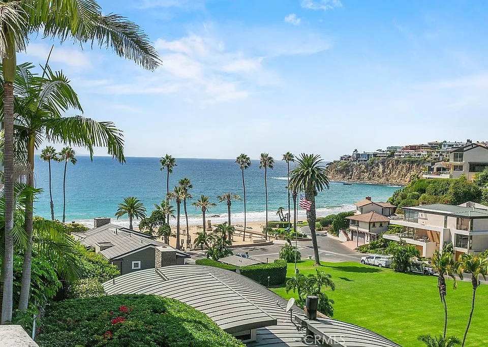 52 Emerald Bay