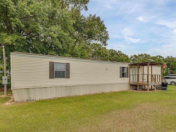 3rd image of 189 Cypress Bend Dr