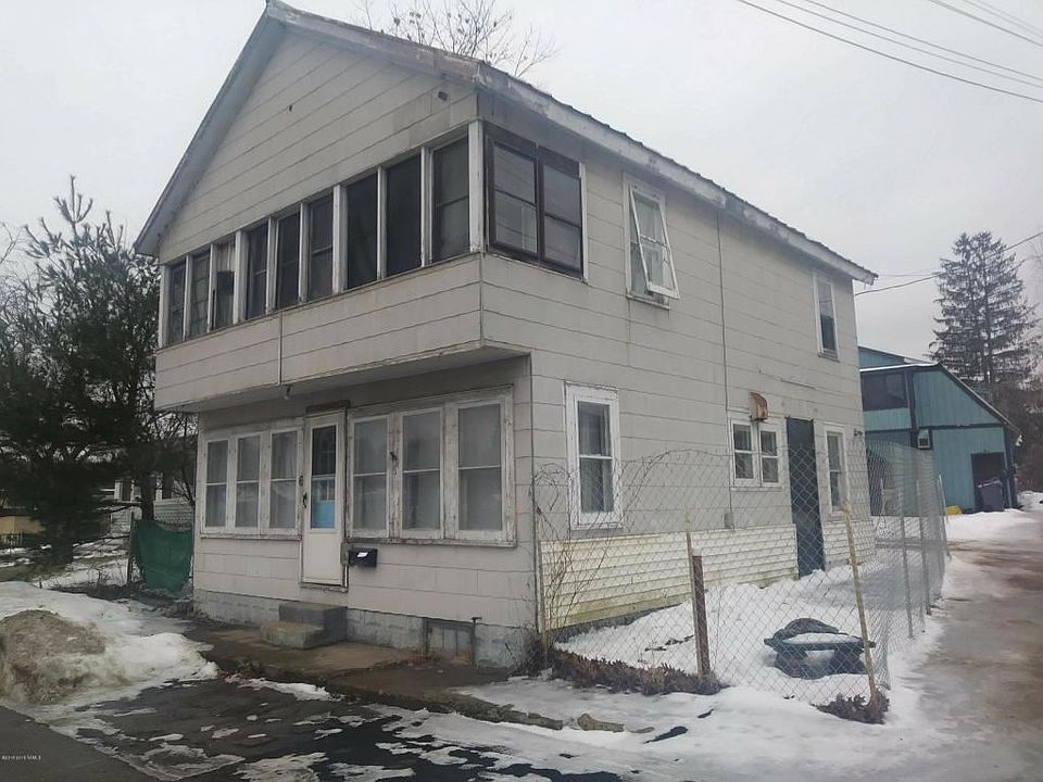 1st image of 6 Saratoga Ave
