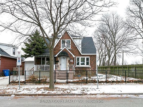 3rd image of 1236 Hickory Rd