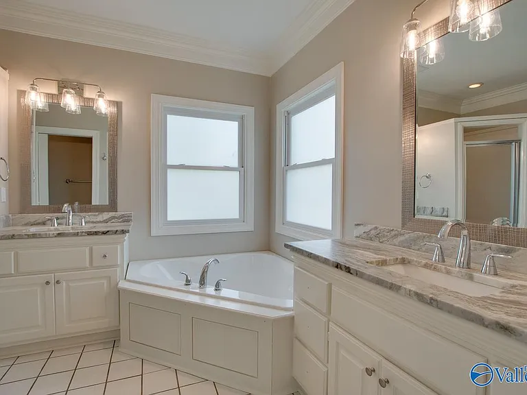 3017 Brunswick Cir SE — Photo 41