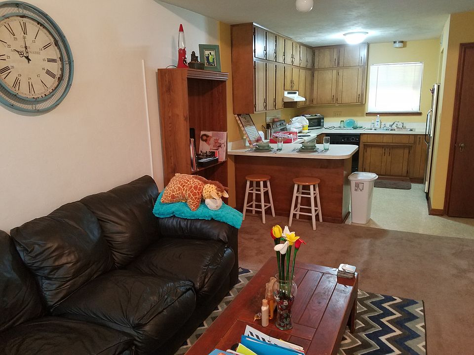 1st image of 1877 Darryl Dr