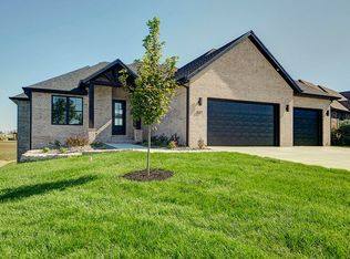 5017 N Spyglass Ave, Nixa, MO 65714