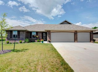 5638 W Pecan St, Springfield, MO 65802